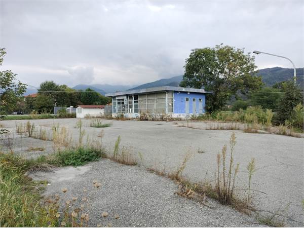 Commercial Premises / Showrooms for sale in Balangero
